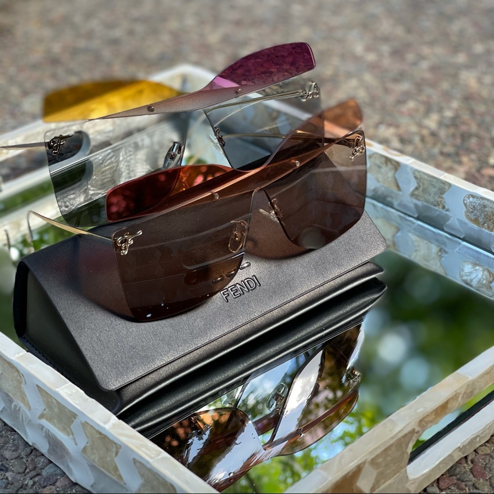 FENDI SUNGLASSES - Picture 2 of 11